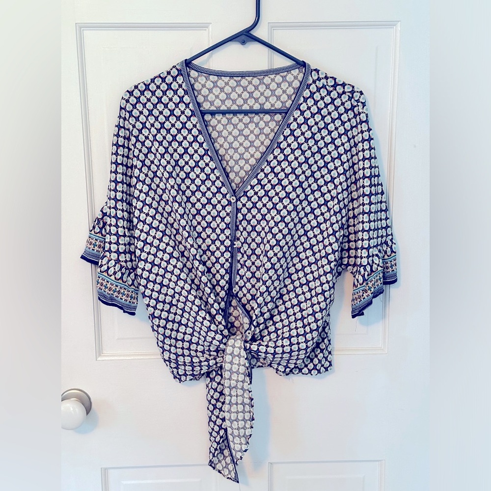 Max Studio tie front blouse with ruffle sleeves